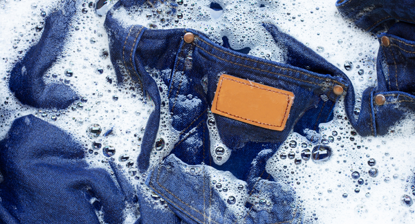 Cuidados de Lavagem e Secagem do Jeans: Aumentando a Durabilidade das Peças